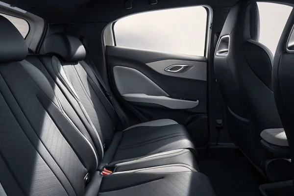 BYD ATTO 1 - Slide 7